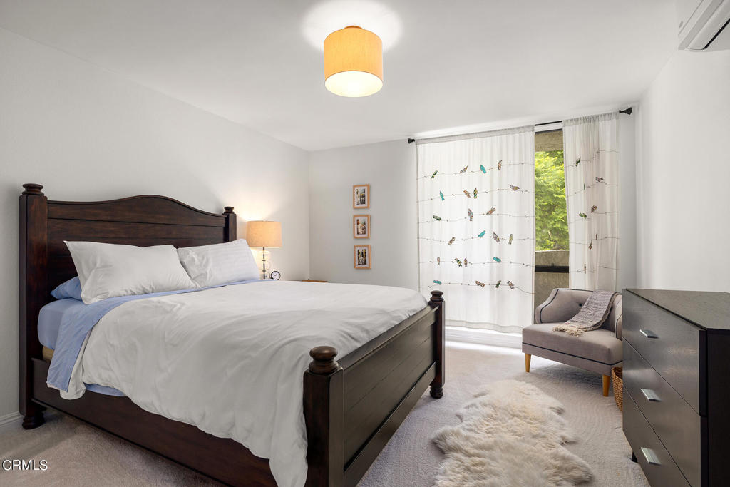 8400 De Longpre Avenue 406