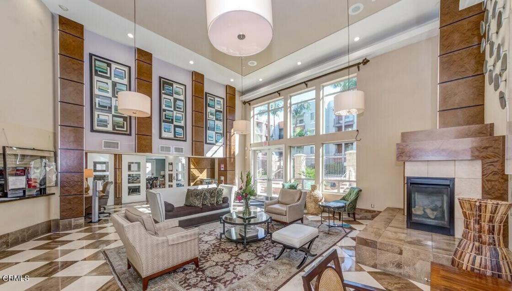 100 S Alameda Street 476