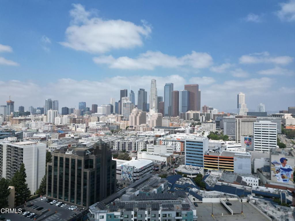 100 S Alameda Street 476