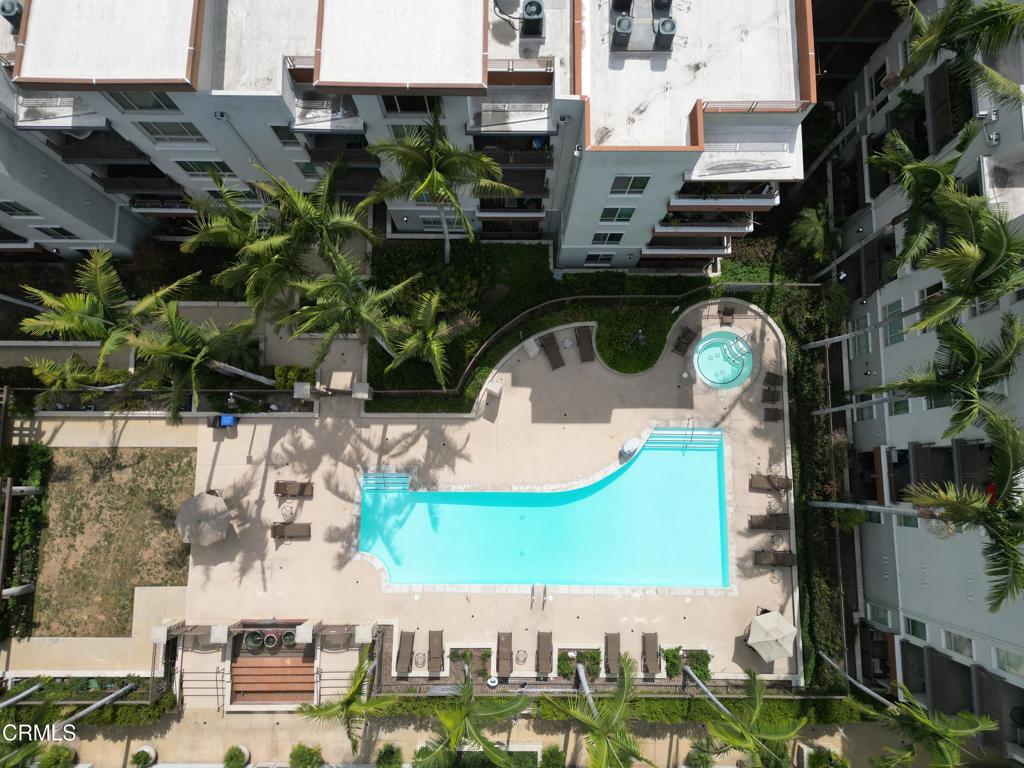 100 S Alameda Street 476