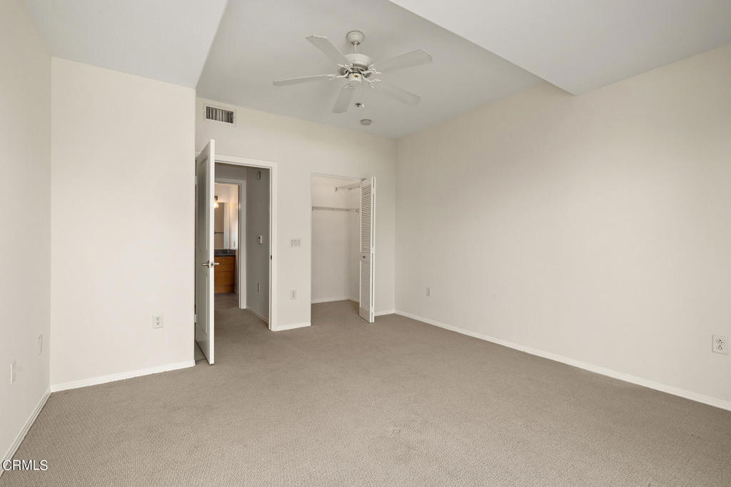 100 S Alameda Street 476