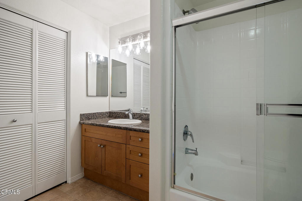 100 S Alameda Street 476