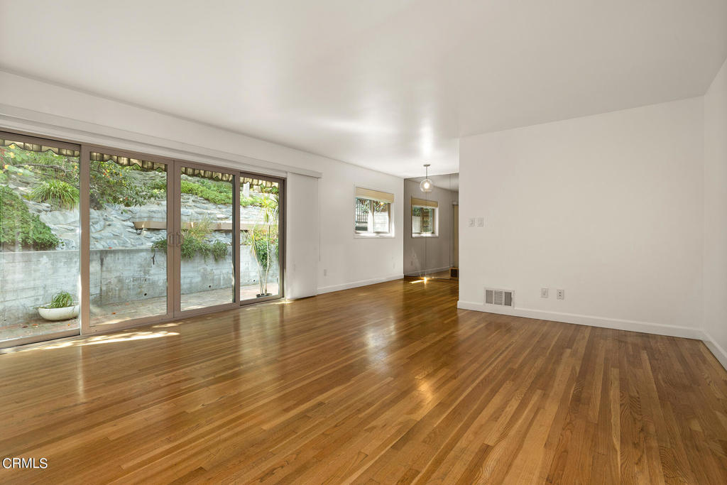 2525 Lake View Ave Avenue