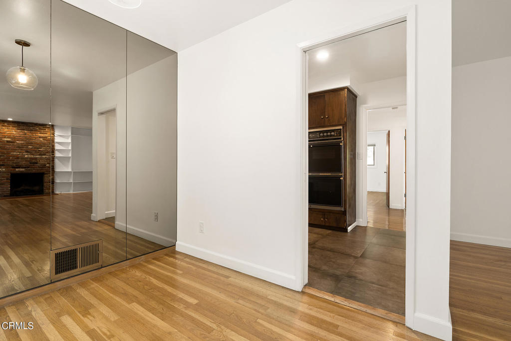 2525 Lake View Ave Avenue