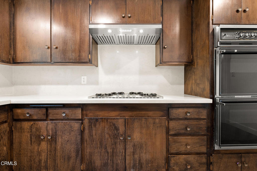 2525 Lake View Ave Avenue