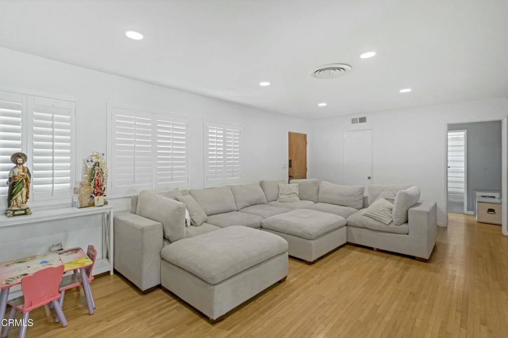 10065 Foothill Blvd Boulevard