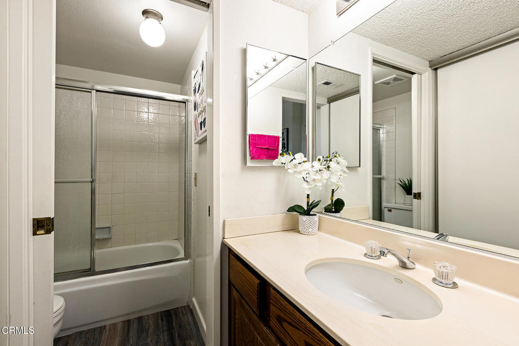 1014 S marengo Avenue 3