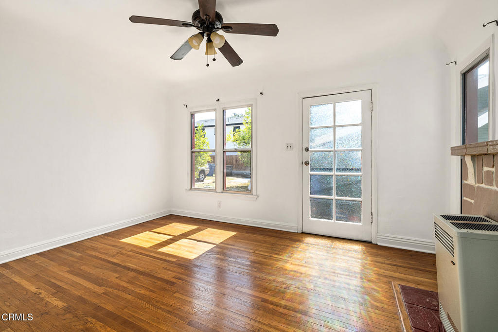 6910 N Figueroa Street