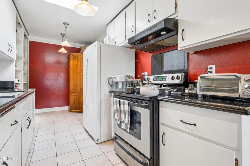 125 S Sierra Madre Boulevard 304