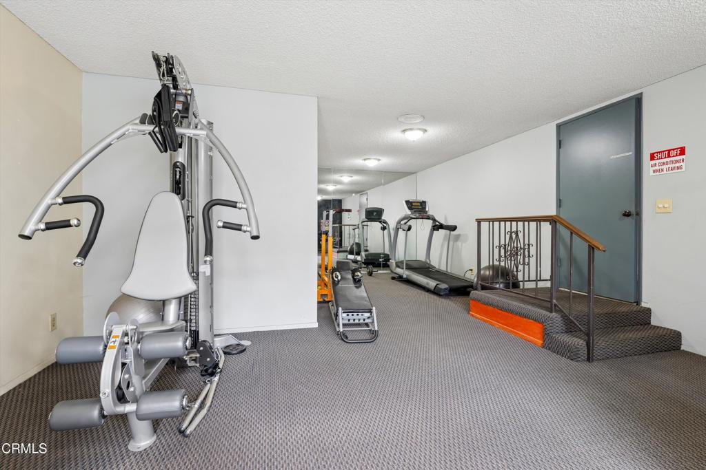 125 S Sierra Madre Boulevard 304