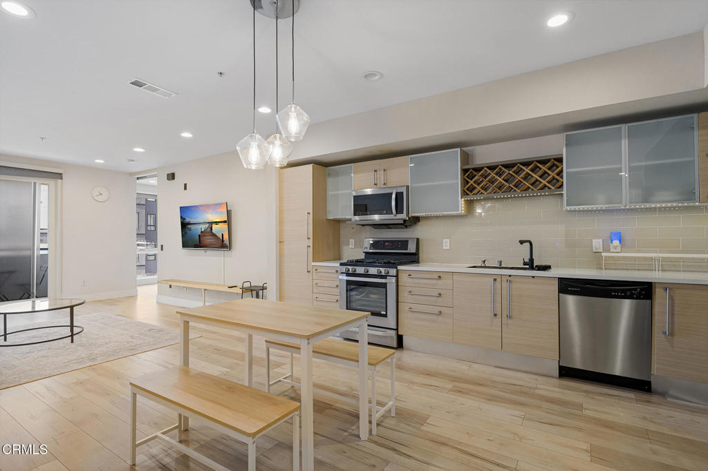 1234 Wilshire Boulevard 330
