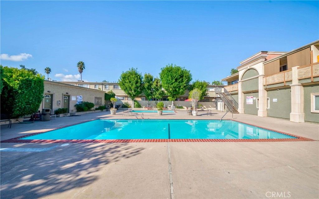 20246 Cohasset Street 6