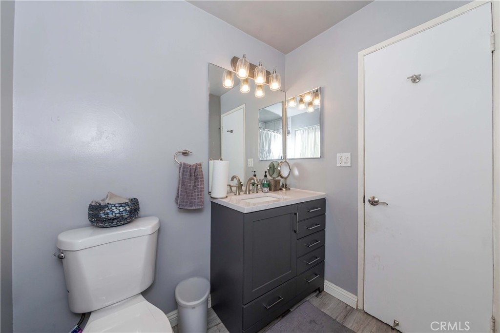 20246 Cohasset Street 6