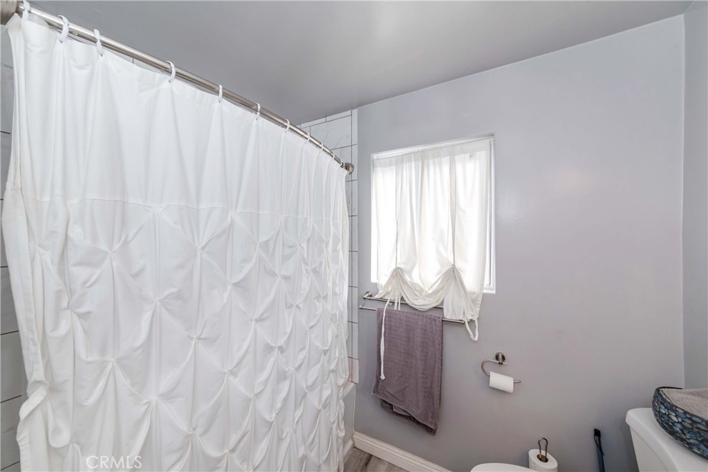 20246 Cohasset Street 6