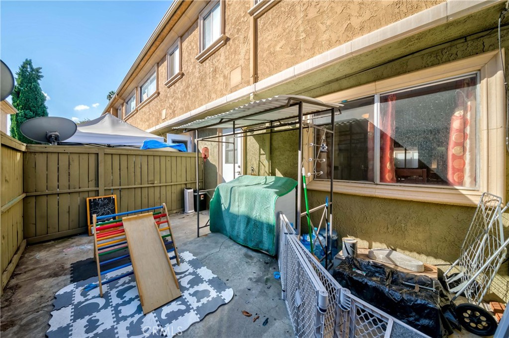 20246 Cohasset Street 6