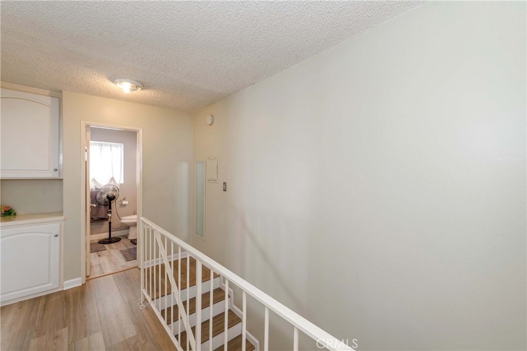 20246 Cohasset Street 6