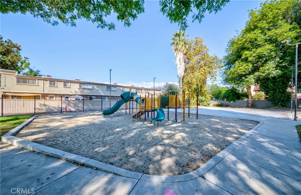 20246 Cohasset Street 6