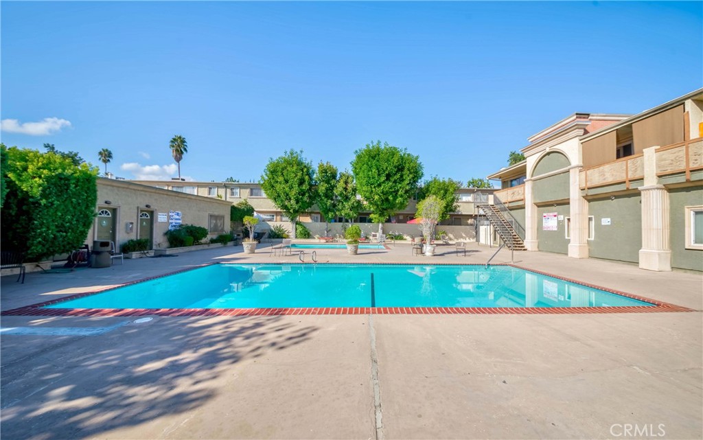 20246 Cohasset Street 6