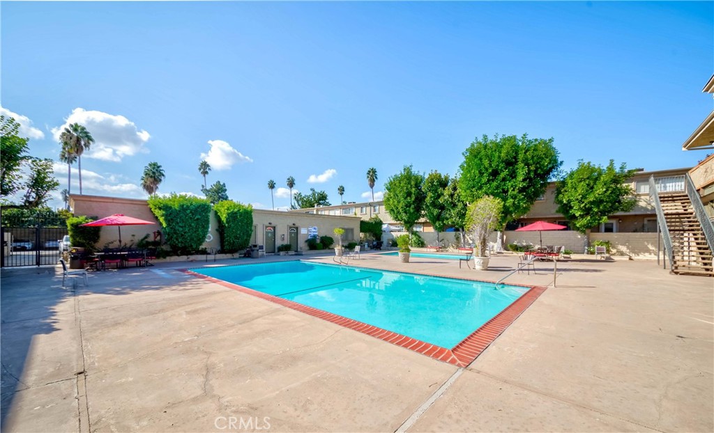 20246 Cohasset Street 6