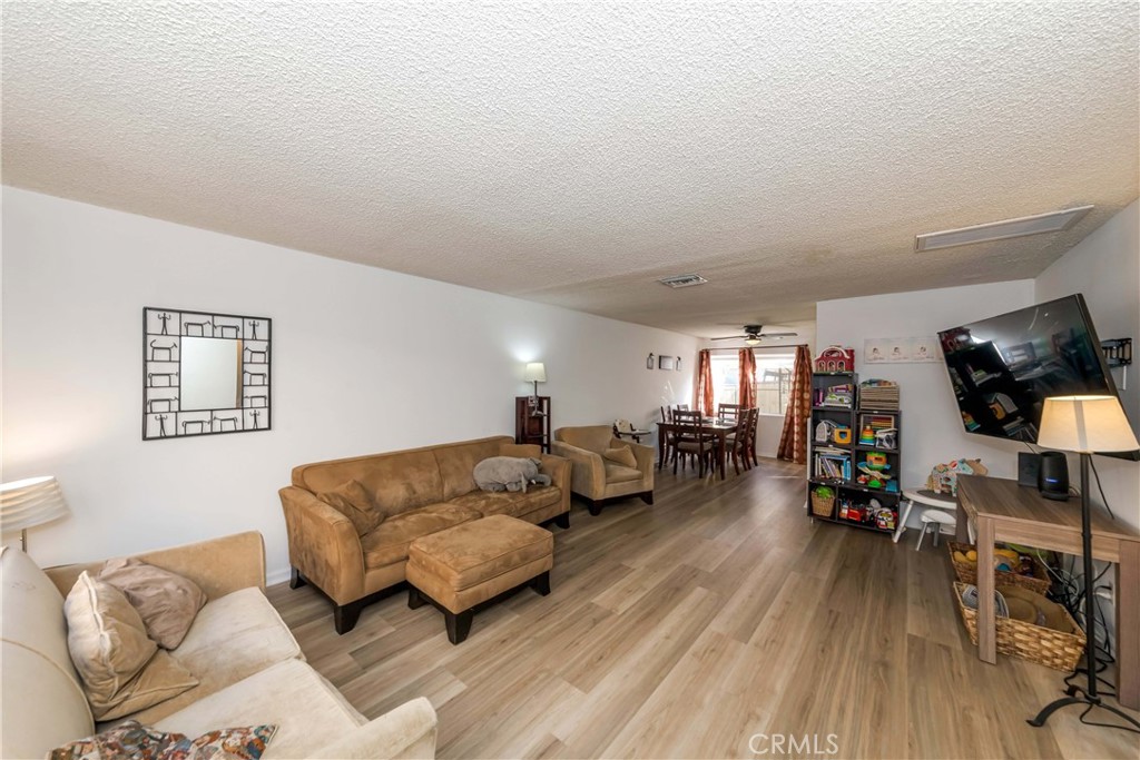 20246 Cohasset Street 6