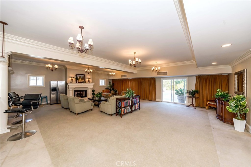 20246 Cohasset Street 6