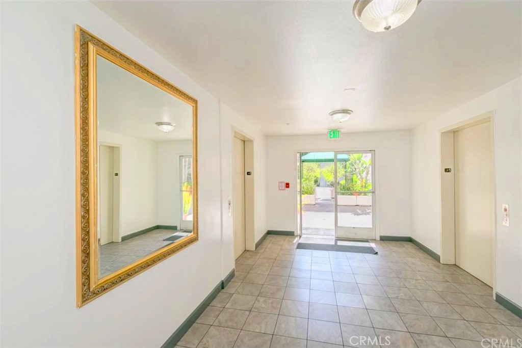 4760 Templeton Street 3219