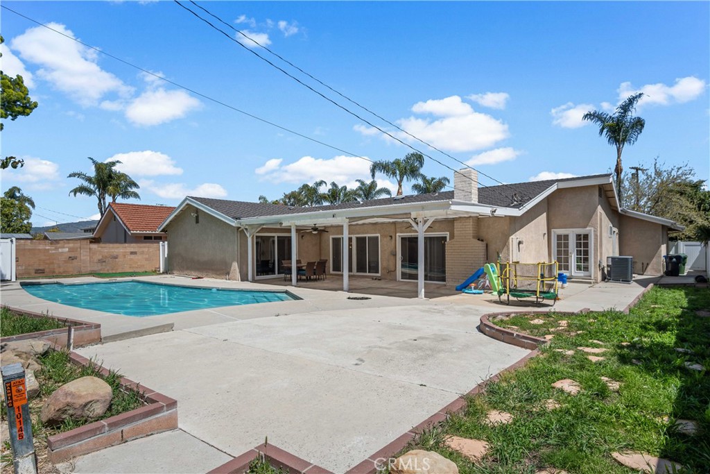 10145 Genesta Avenue