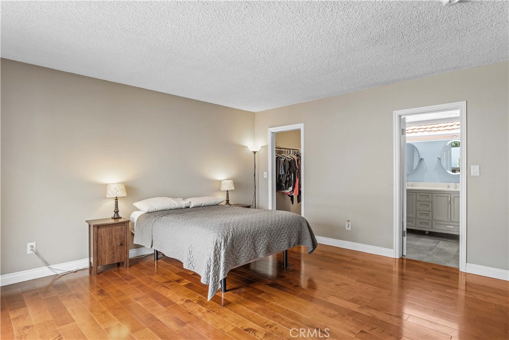 10145 Genesta Avenue