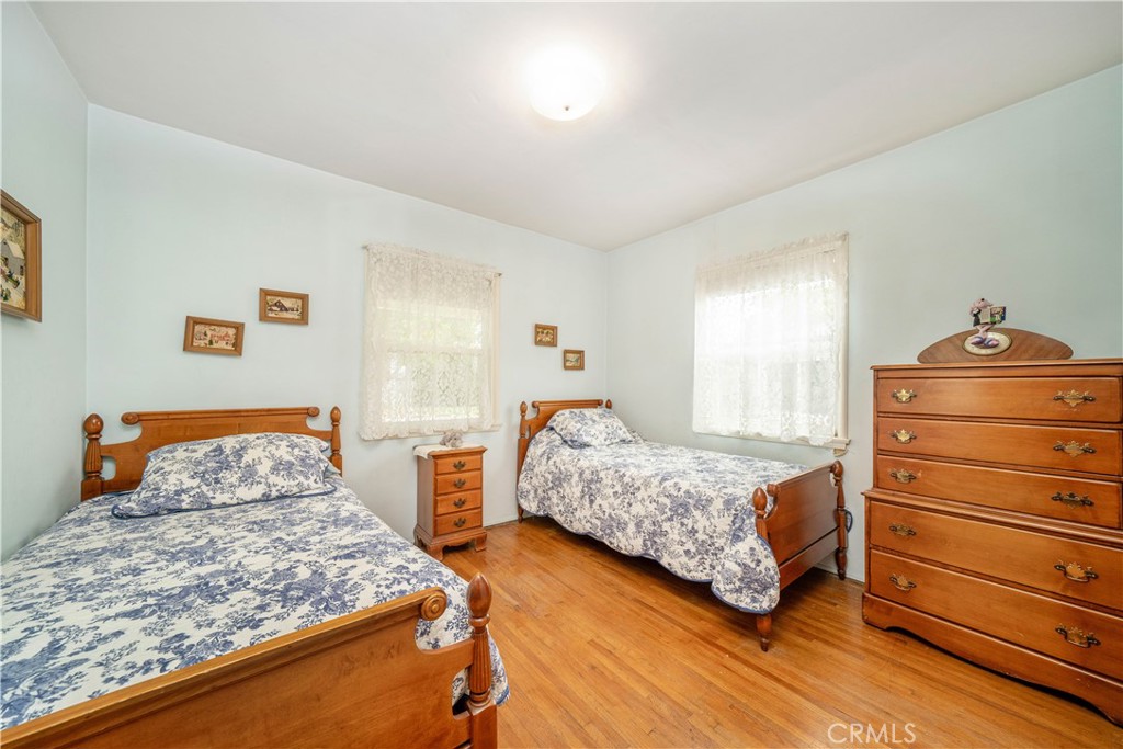 1517 N Ontario Street