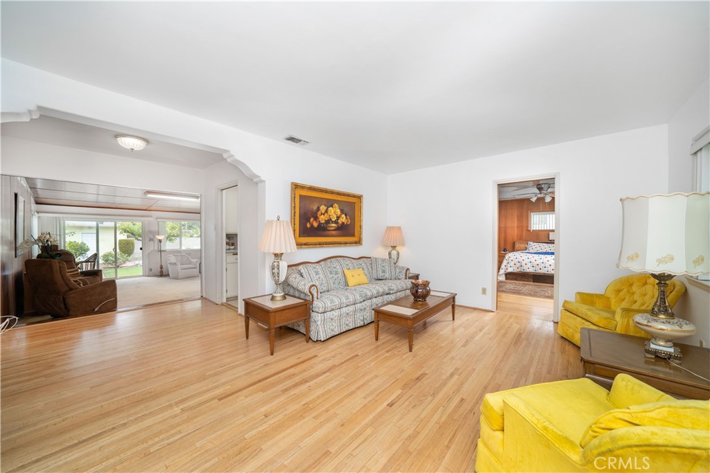 1517 N Ontario Street