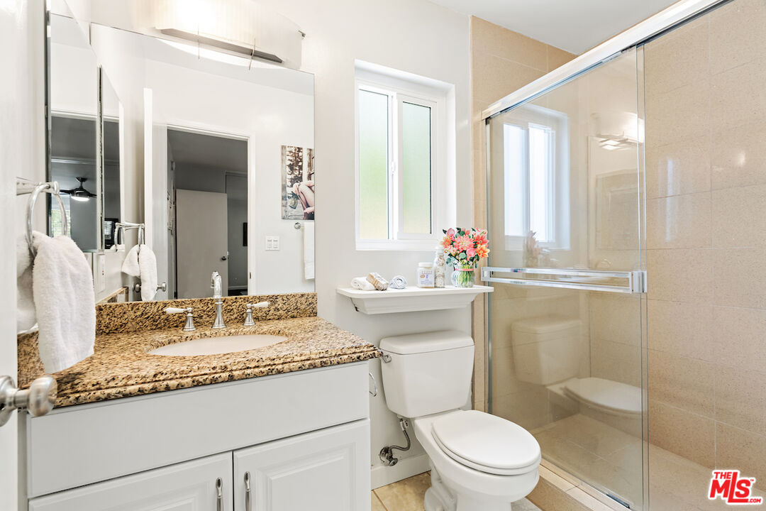 425 Idaho Ave Unit: 4