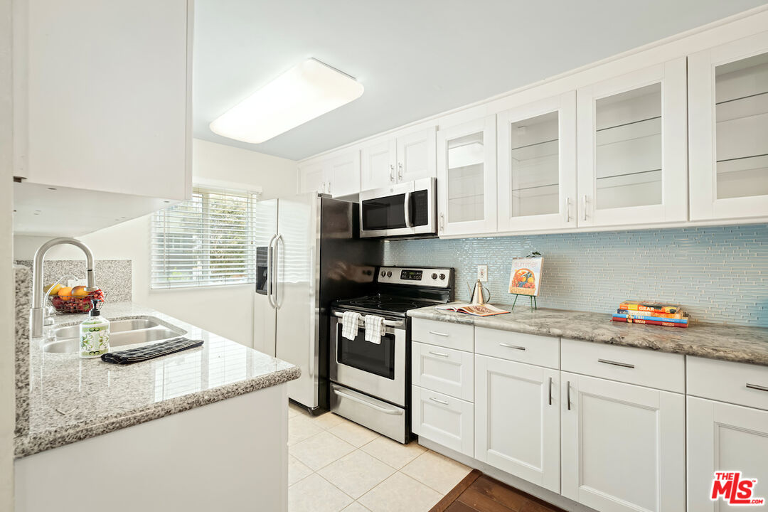 425 Idaho Ave Unit: 4