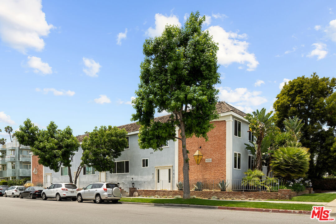 425 Idaho Ave Unit: 4