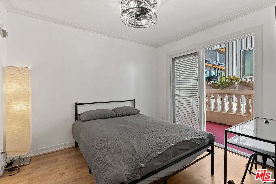 3854 Beethoven St Unit: 2