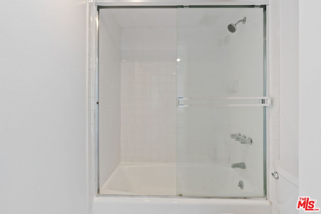 3854 Beethoven St Unit: 2