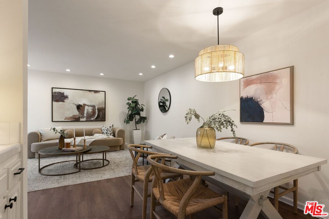 1416 S Barrington Ave Unit: 4