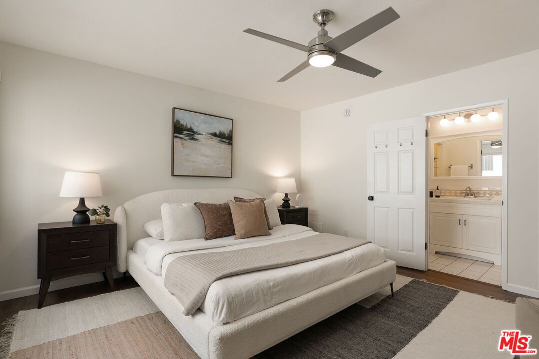 1416 S Barrington Ave Unit: 4