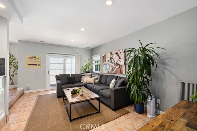 426 Ultimo AVE