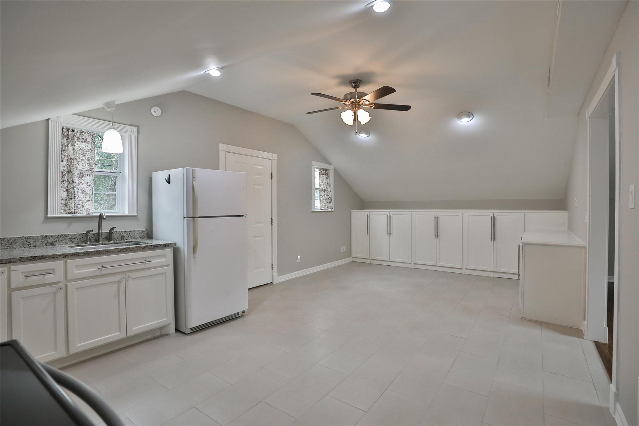 423 W 32nd Street
