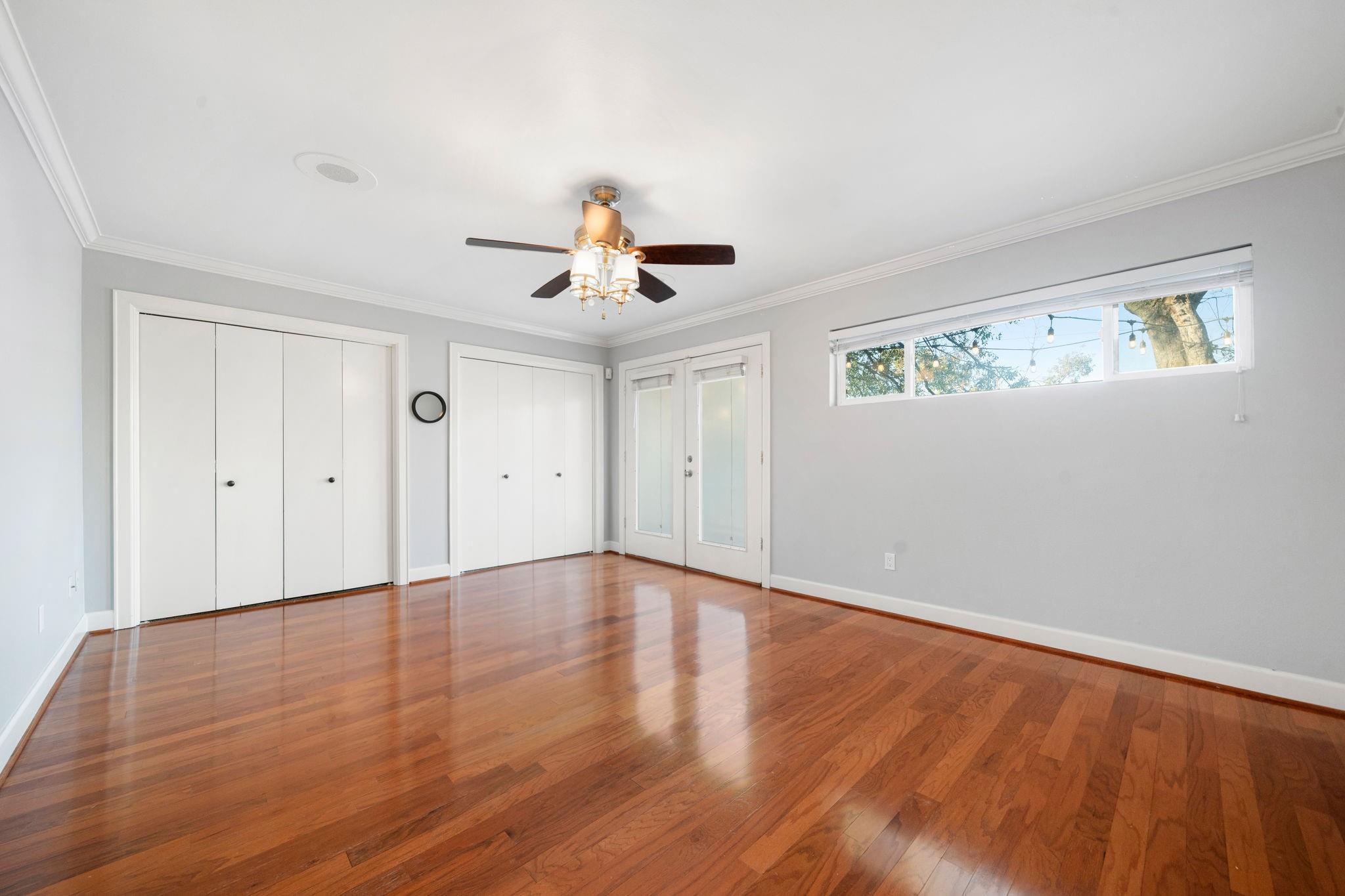 905 Hawthorne Street