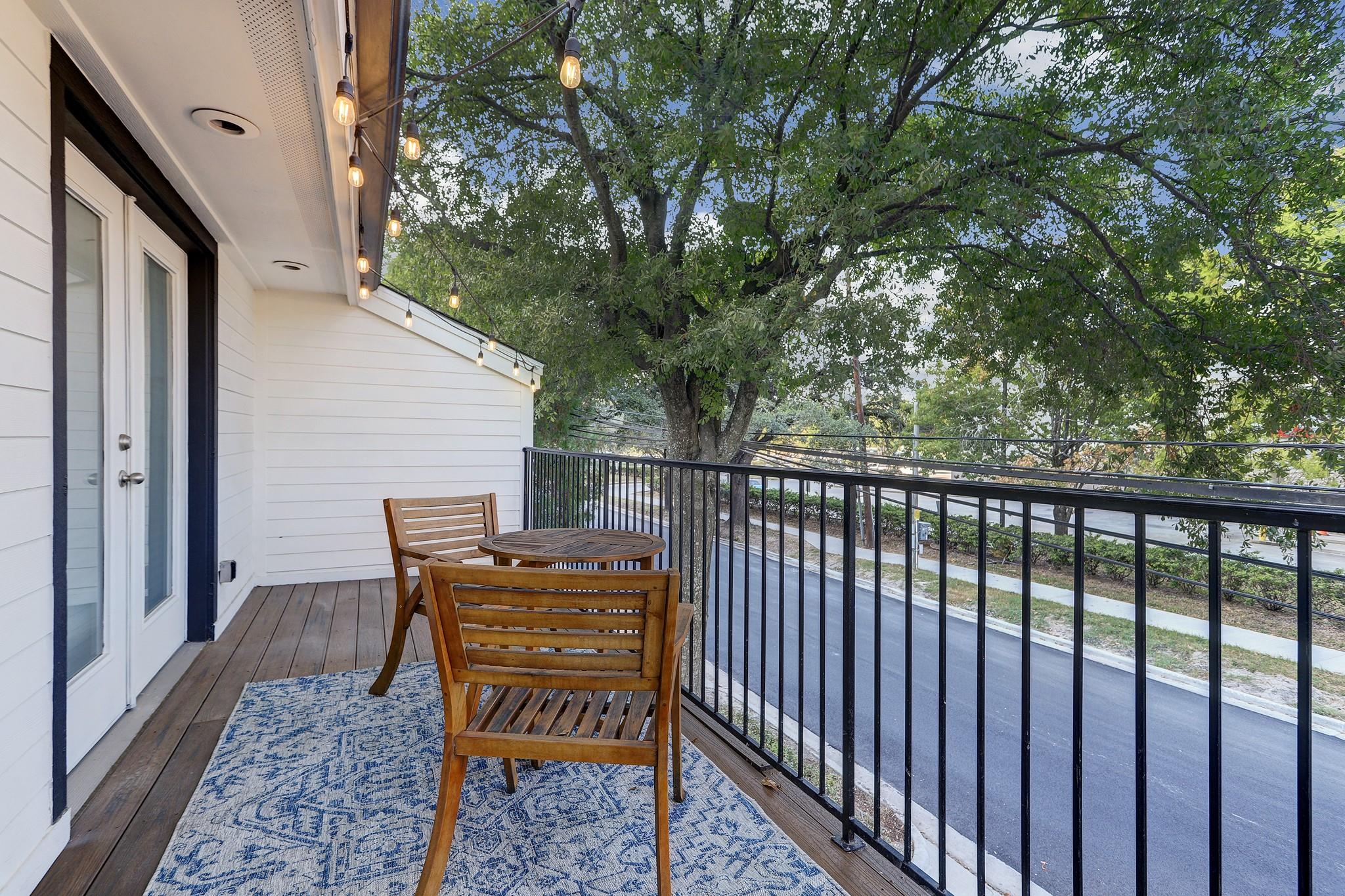 905 Hawthorne Street