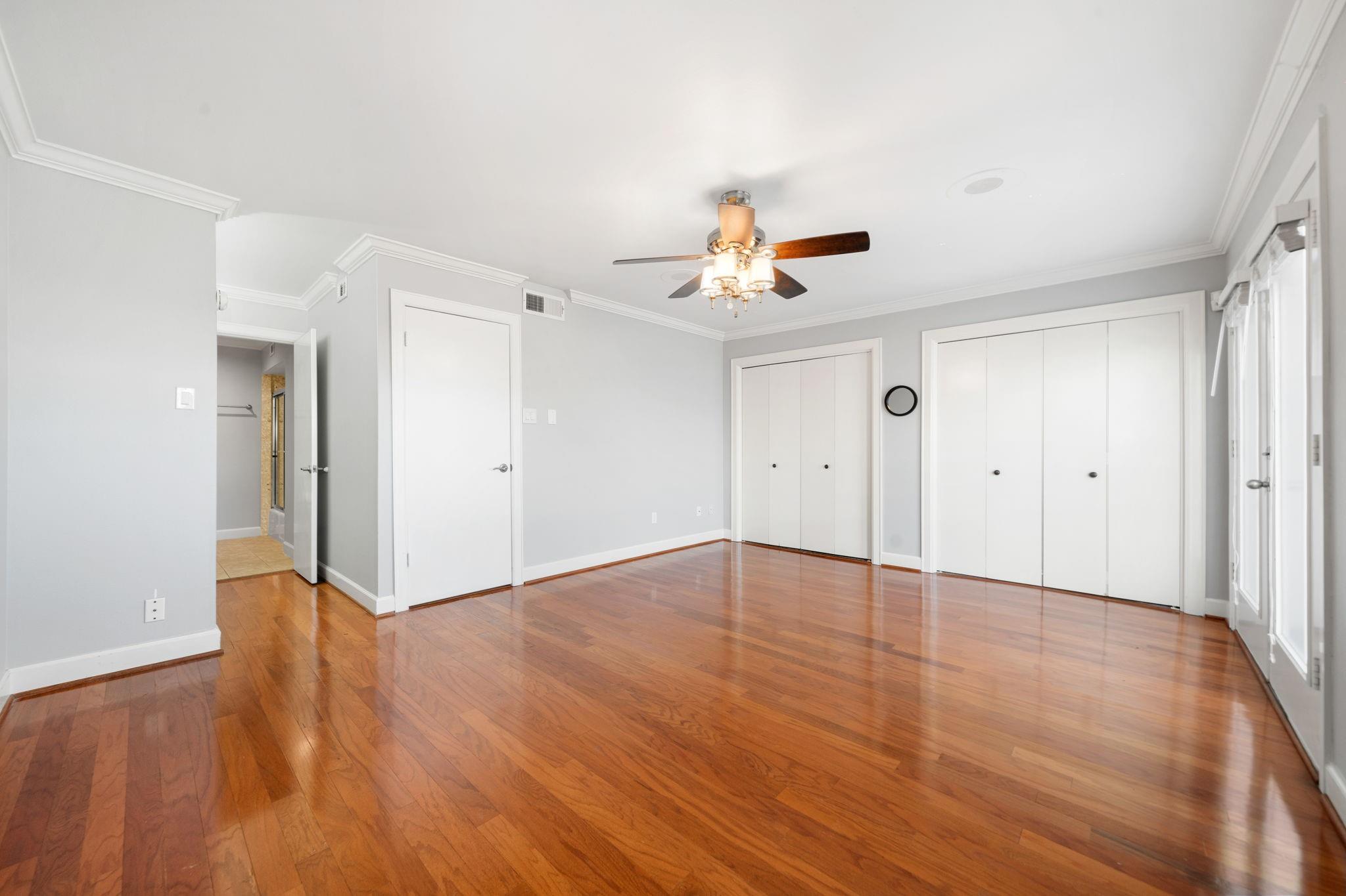 905 Hawthorne Street