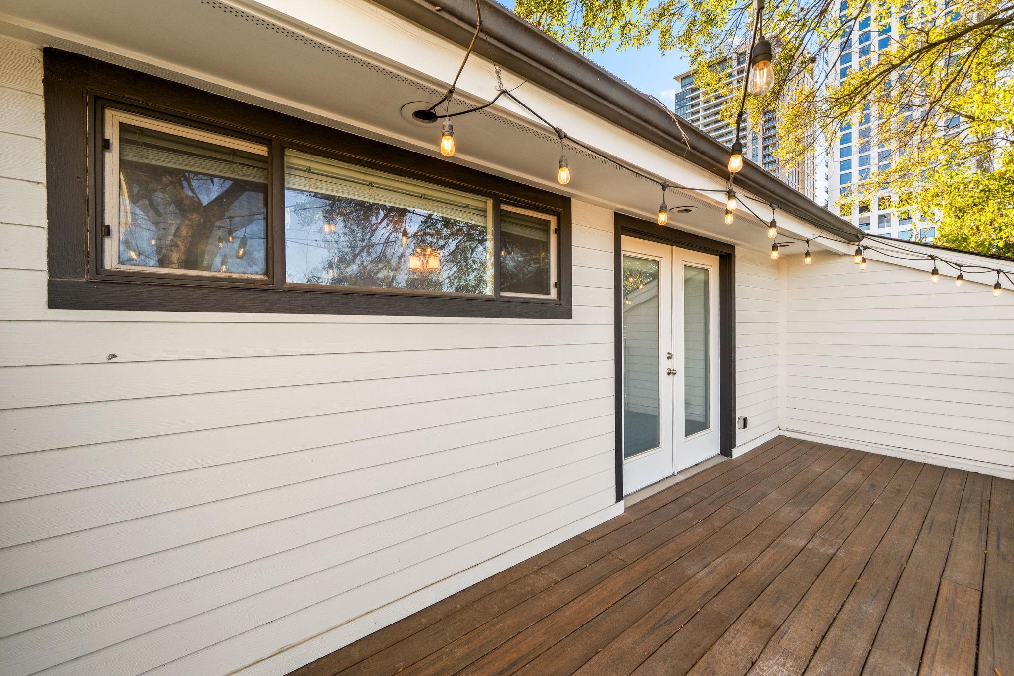 905 Hawthorne Street