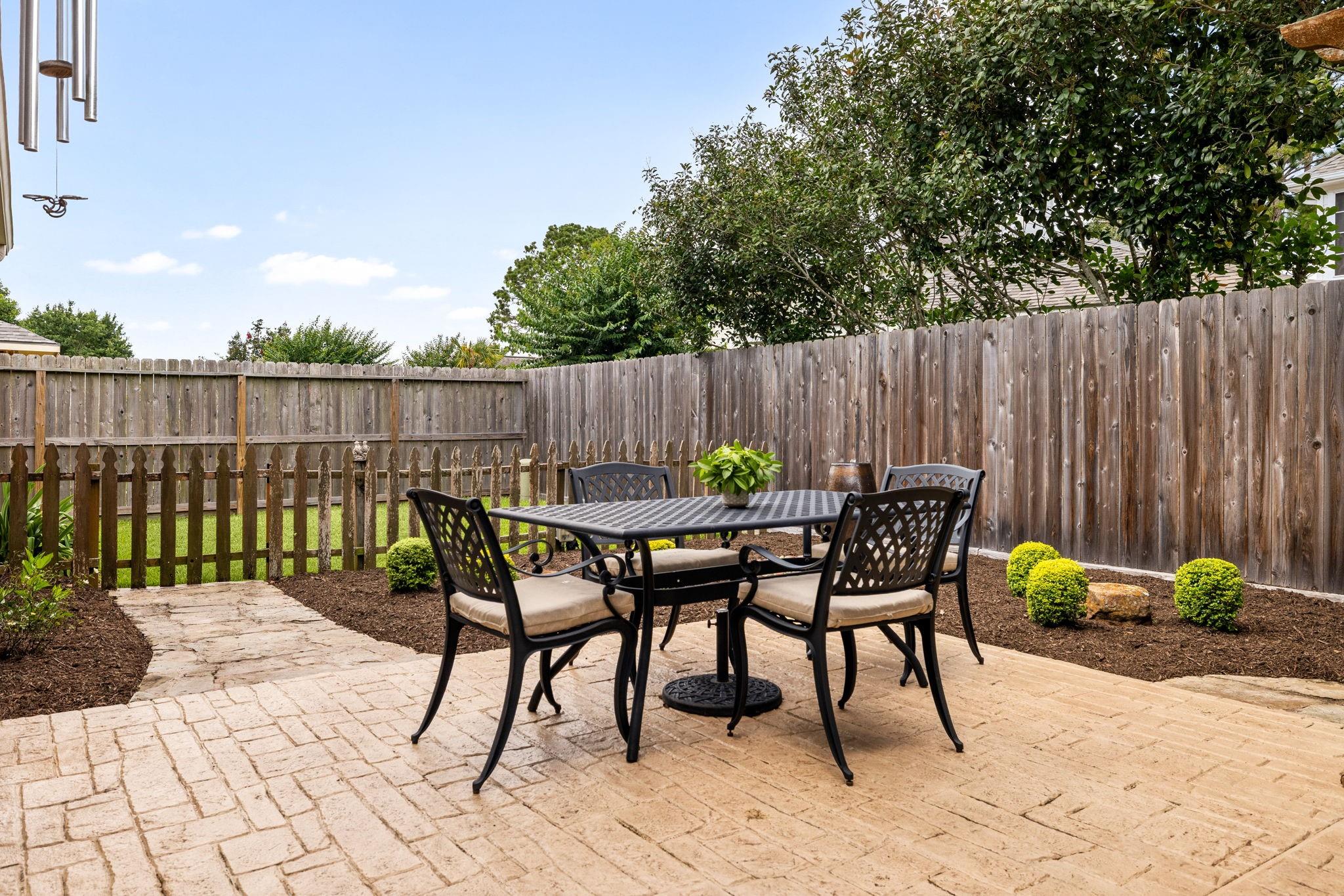 2514 Piney Woods Drive