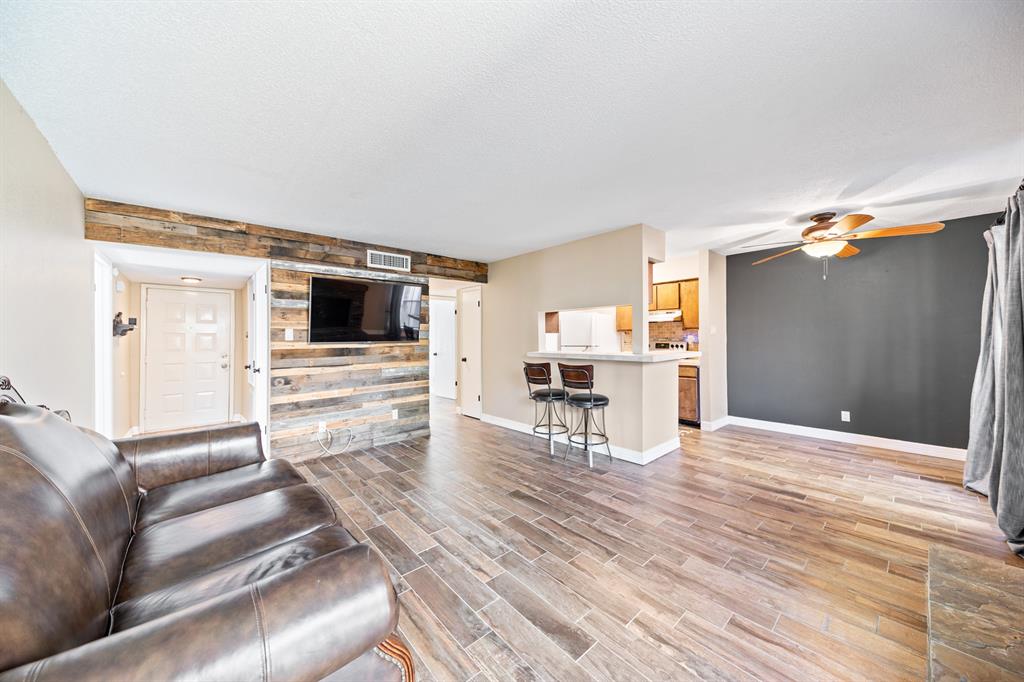 700 Thicket Lane # 305