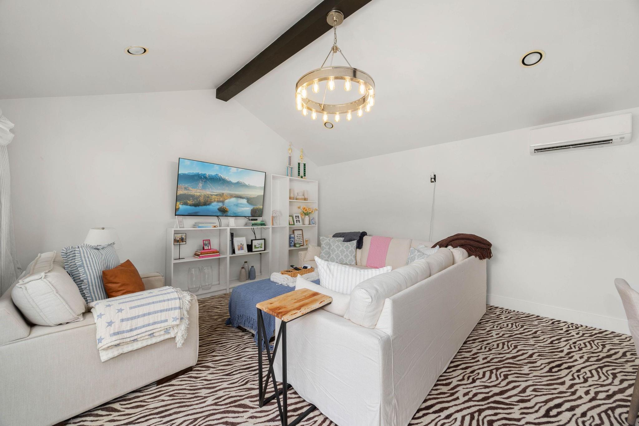 1054 Gardenia Drive