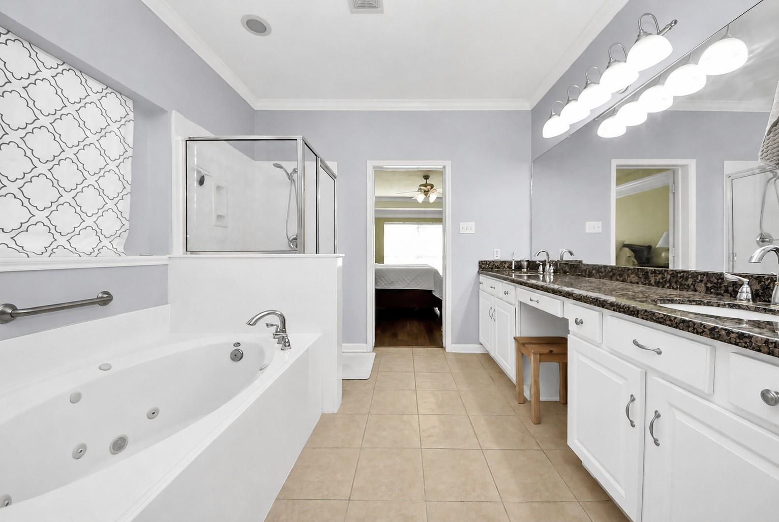 12815 Dadebrook Court