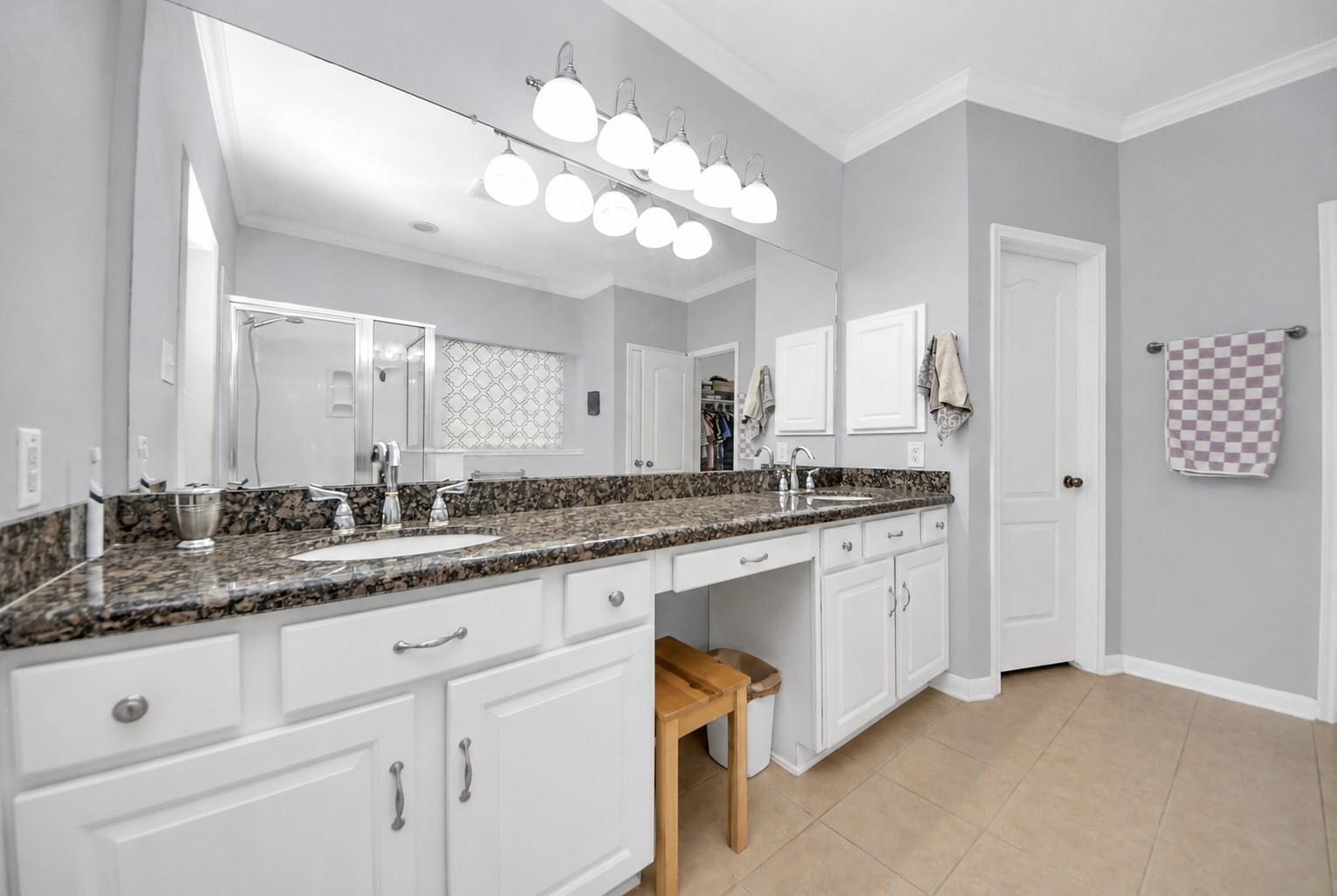 12815 Dadebrook Court