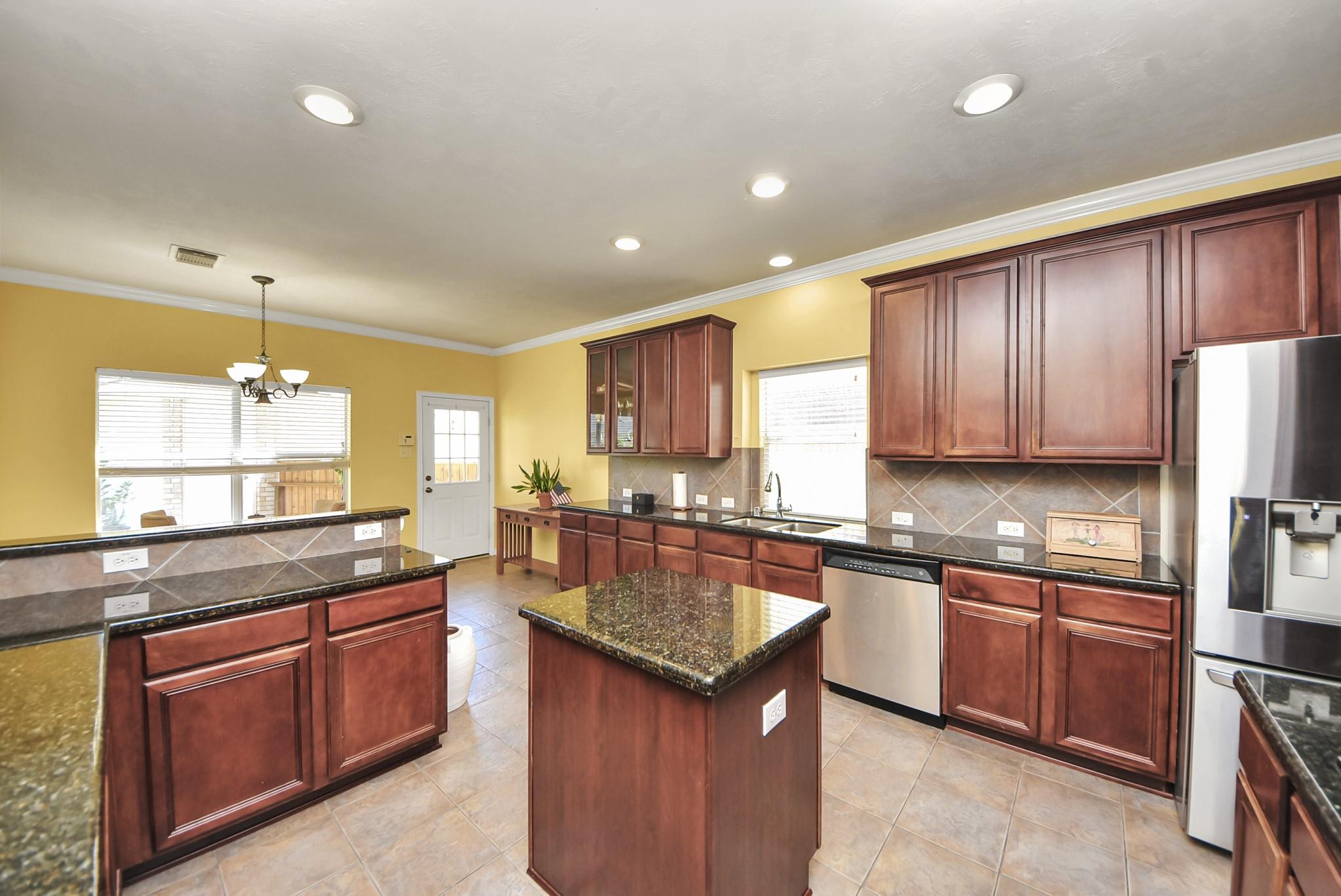 12815 Dadebrook Court