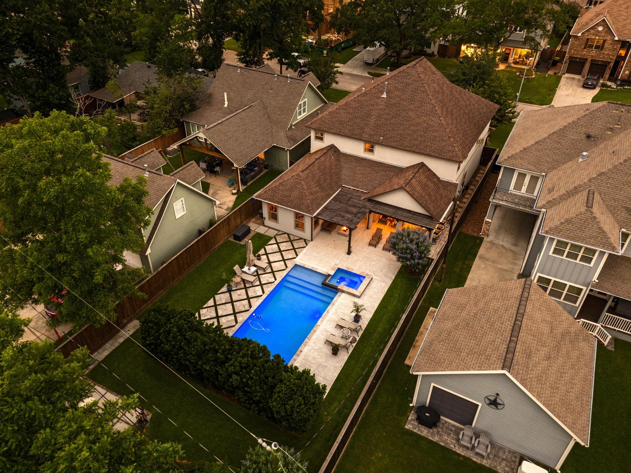 1639 Du Barry Lane